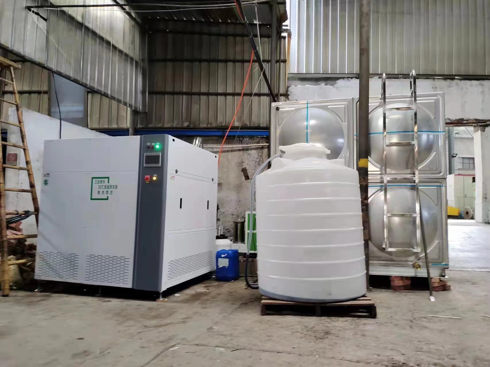 超聲波清洗機(jī)中的脫氣功能是什么原理和作用？ 